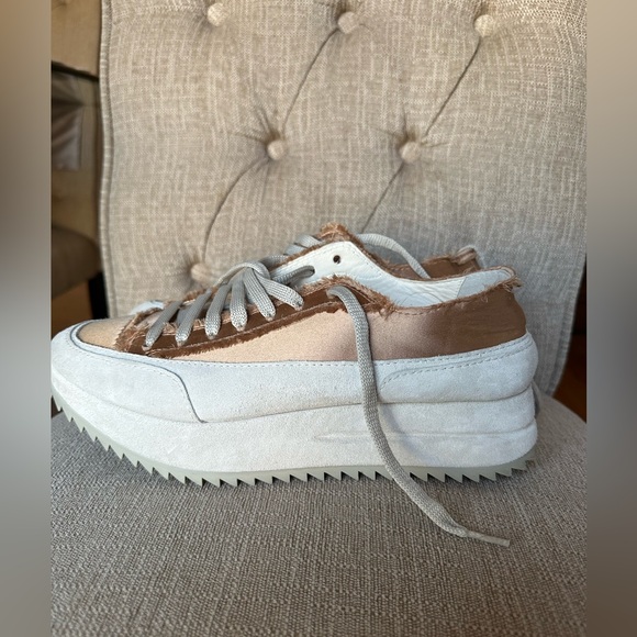 Orella Platform Sandal (Women)
Pedro Garcia - Picture 11 of 11